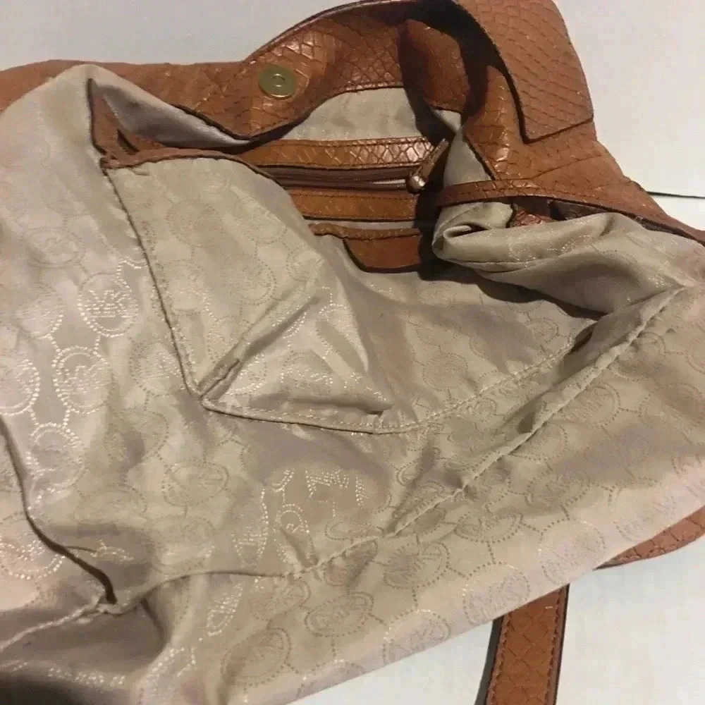 Michael Kors Brown leather satchel handbag - Picture 7 of 8
